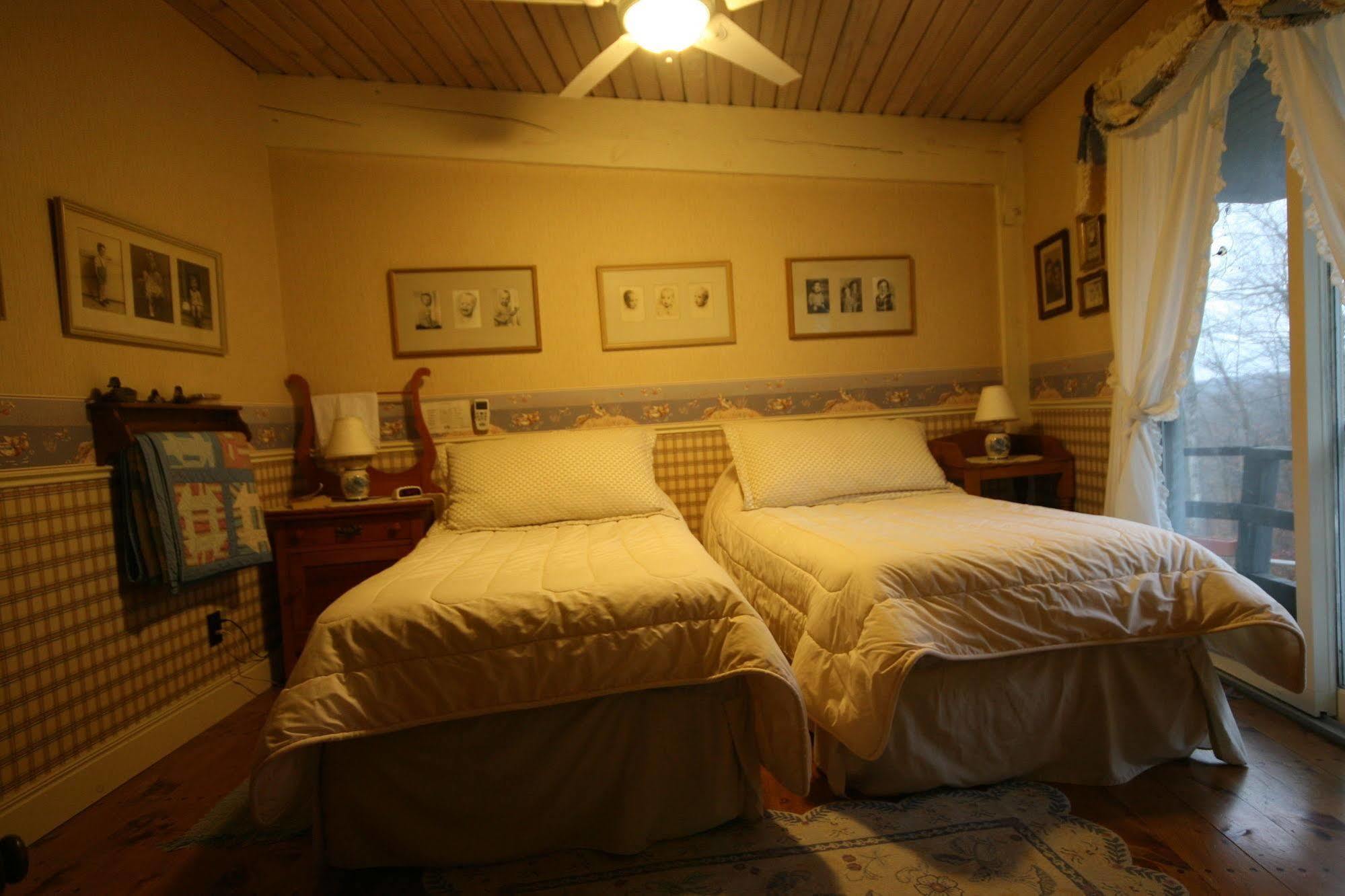 Stouffermill Bed&Breakfast Algonquin Highlands Exterior foto